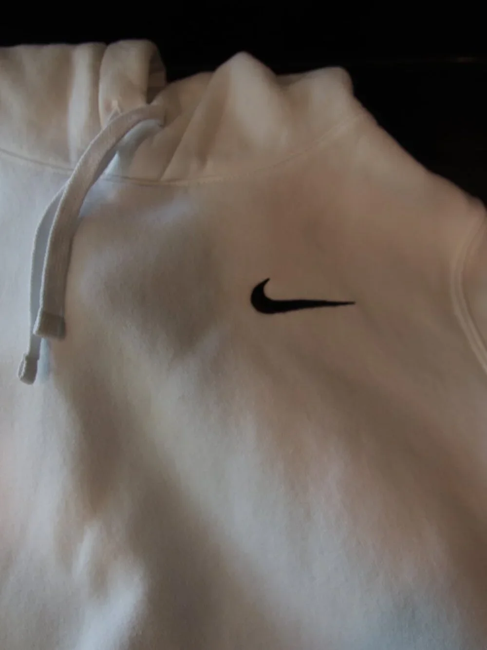 Nike women's white sweatshirt